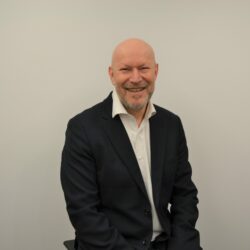 Dr. Åsmund DrottningCOO
